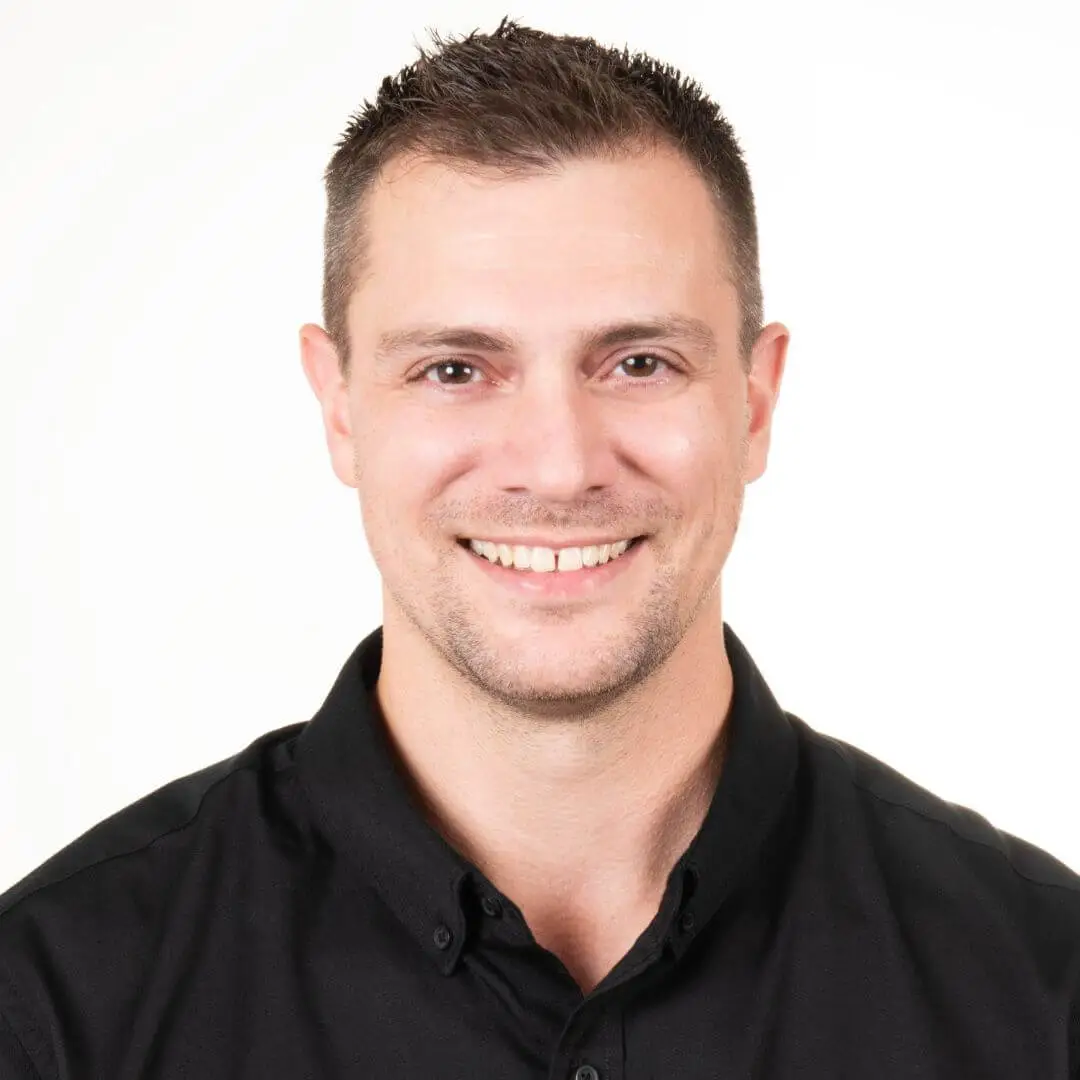 Smiling professional offering managed IT services in Sugar Grove IL.